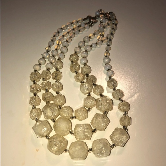 𝅺vtg 60s Lucite Crackle & Iridescent Beaded Multi Strand Necklace 16” - Picture 6 of 9
